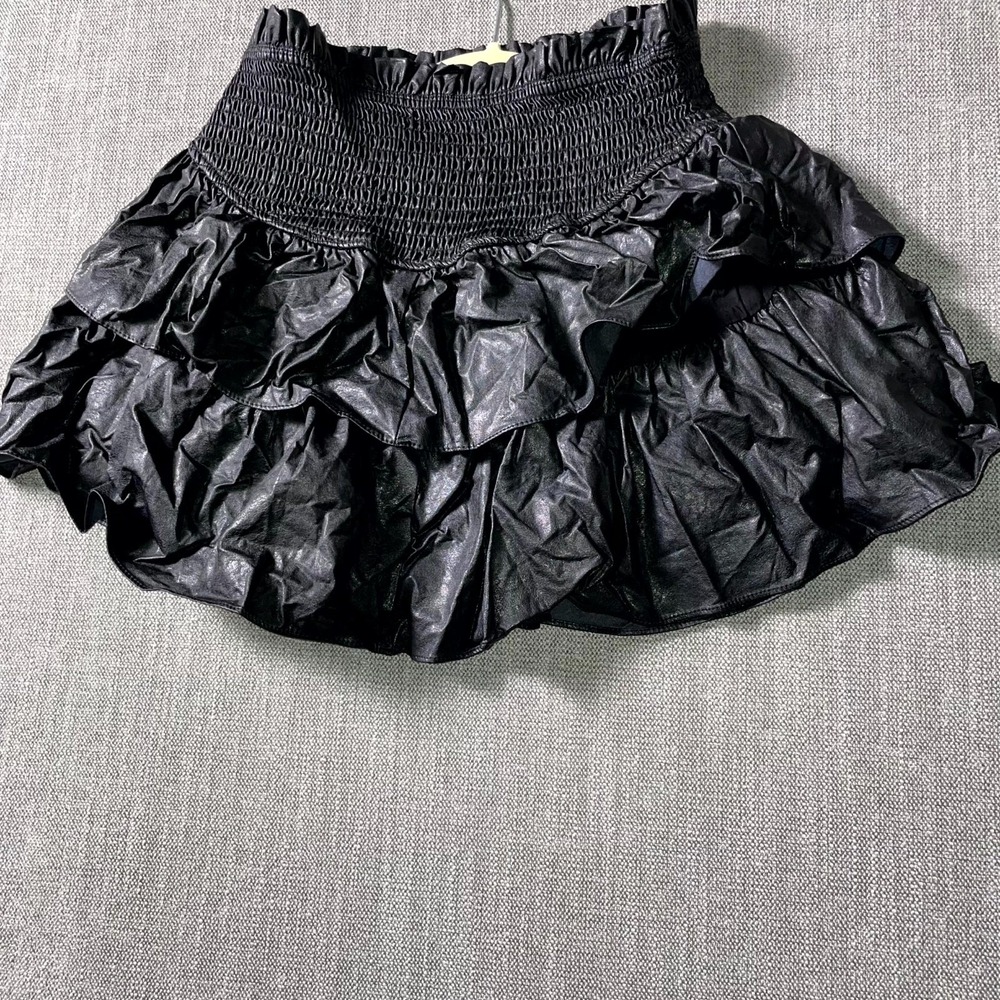 The Impeccable Pig Ruffle Mini Skirt Womens S Black Faux Leather Smocked Waist‎